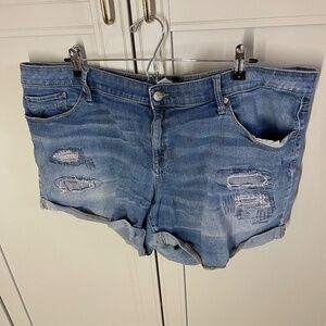 Distressed denim jean shorts 20W - Ava & Viv